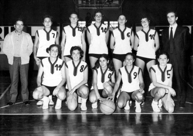 Marisa Sannia nella formazione del Cus Cagliari nella stagione 1970/71